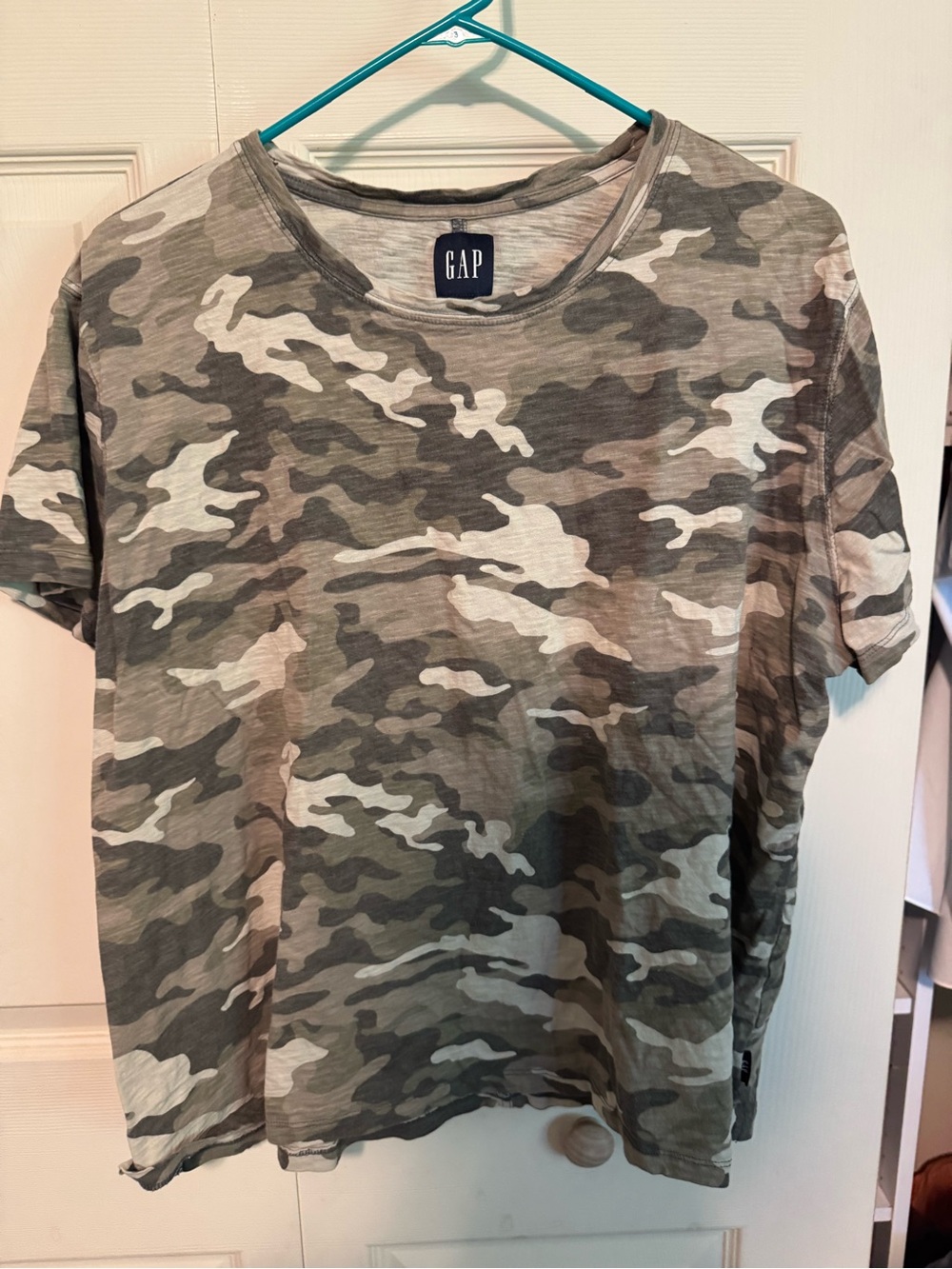 GAP Women's Camo Short Sleeve Tee - Olive, Khaki, White
